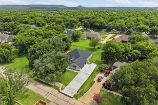 9814 Bringier Ct, Granbury, TX 76049 - Photo 39