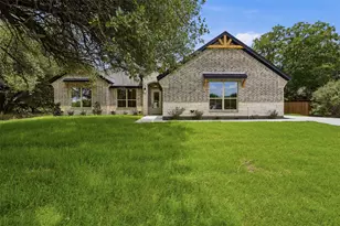 9814 Bringier Ct, Granbury, TX 76049 - Photo 3