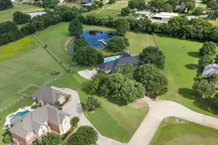 6400 Oak Hollow Dr, Burleson, TX 76028 - Photo 37