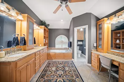 6400 Oak Hollow Drive, Burleson, TX 76028 - Photo 19