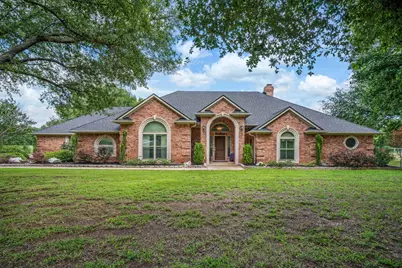 6400 Oak Hollow Drive, Burleson, TX 76028 - Photo 1
