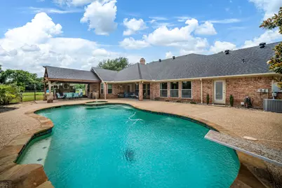 6400 Oak Hollow Drive, Burleson, TX 76028 - Photo 29