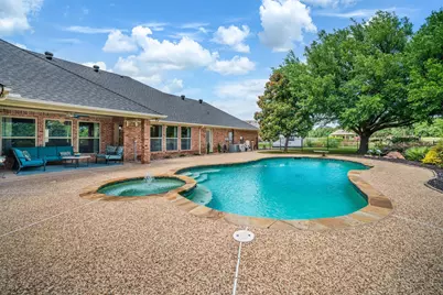 6400 Oak Hollow Drive, Burleson, TX 76028 - Photo 31