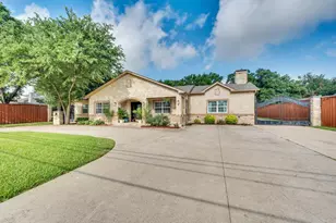 1213 N MacArthur Blvd, Irving, TX 75061 - Photo 1