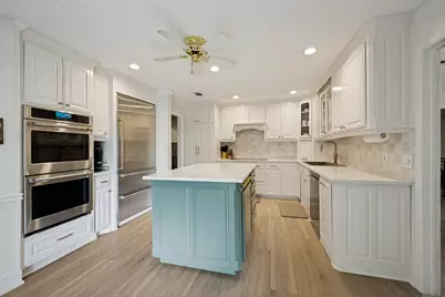 909 Edgecliff Drive, Bedford, TX 76022 - Photo 11