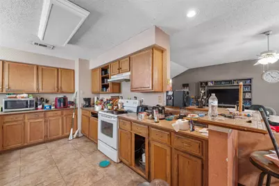 106 E Schreiber Street, Garland, TX 75040 - Photo 9