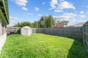 106 E Schreiber St, Garland, TX 75040 - Photo 23
