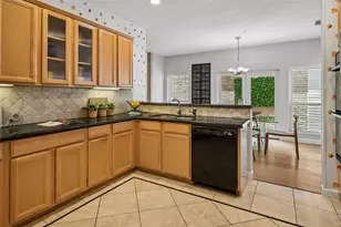 5829 Preston Valley Dr, Dallas, TX 75240 - Photo 9
