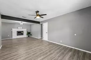 232 NW Jayellen Ave, Burleson, TX 76028 - Photo 5