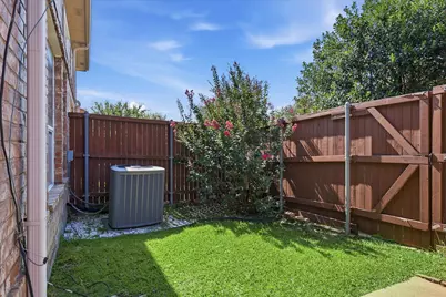 932 Avondale Lane, Plano, TX 75025 - Photo 15