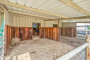2400 Horsemans Dr, Stephenville, TX 76401 - Photo 19