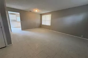 1817 Berkeley Dr, Glenn Heights, TX 75154 - Photo 3