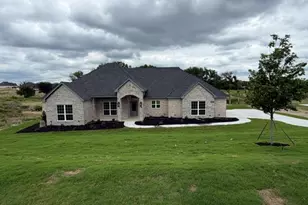 1039 Deer Is Ct, Azle, TX 76020 - Photo 1