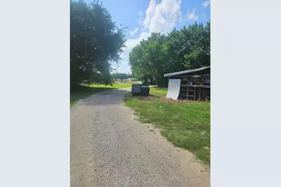 513 S Main Highway N, Springtown, TX 76082 - Photo 5