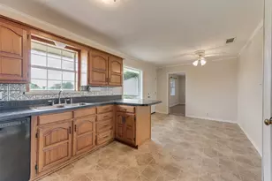 1447 Campbell Rd, Waxahachie, TX 75167 - Photo 17