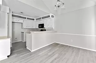 7650 Colorado Creek Ct, Fort Worth, TX 76133 - Photo 7