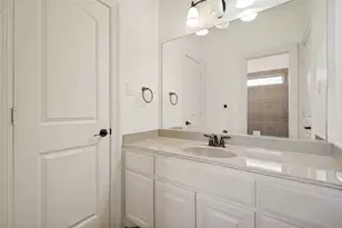11292 Berkeley Hall Ln, Frisco, TX 75033 - Photo 23