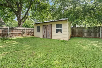 111 Bellevue Drive, Cleburne, TX 76033 - Photo 25