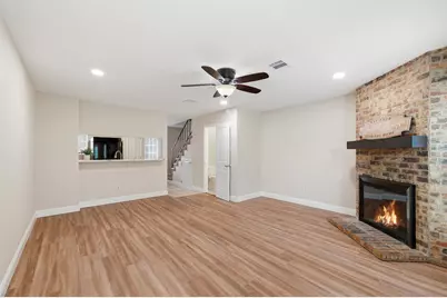 112 Churchill Lane, Euless, TX 76039 - Photo 3