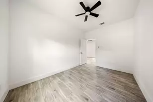 220 Calvert St, Sulphur Springs, TX 75482 - Photo 15