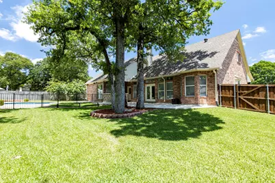 308 Leeward Circle, Azle, TX 76020 - Photo 33
