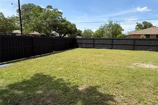 2213 Mockingbird Ln, Garland, TX 75042 - Photo 35
