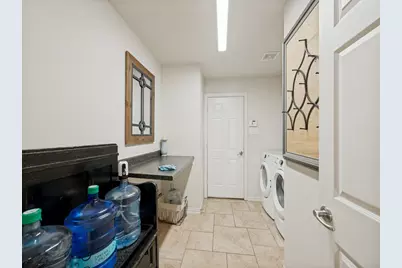 8115 Oak Hollow Drive, Arlington, TX 76001 - Photo 11