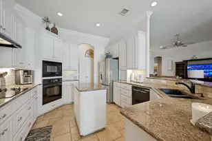 8115 Oak Hollow Dr, Arlington, TX 76001 - Photo 7
