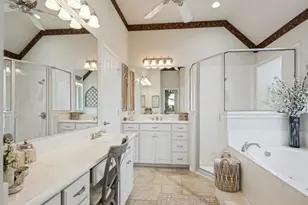 8115 Oak Hollow Dr, Arlington, TX 76001 - Photo 15