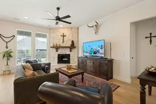 111 Tetrad Cir, Waxahachie, TX 75165 - Photo 3