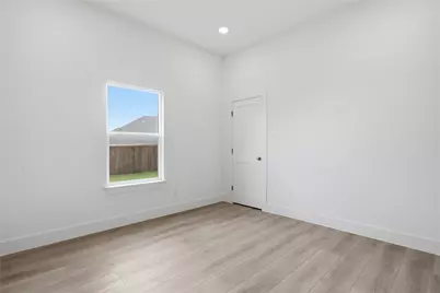 2622 Bainbridge Drive, Dallas, TX 75237 - Photo 19