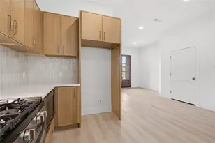 2622 Bainbridge Dr, Dallas, TX 75237 - Photo 9