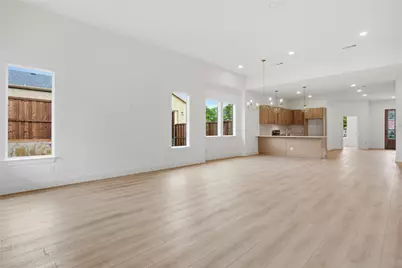 2622 Bainbridge Drive, Dallas, TX 75237 - Photo 3