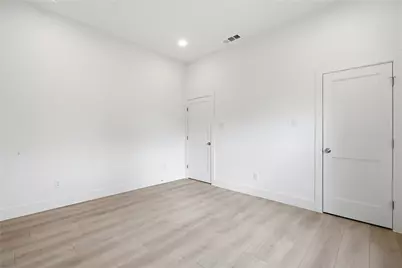 2622 Bainbridge Drive, Dallas, TX 75237 - Photo 23