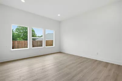 2622 Bainbridge Drive, Dallas, TX 75237 - Photo 25