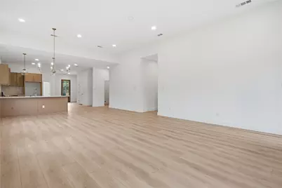 2622 Bainbridge Drive, Dallas, TX 75237 - Photo 5