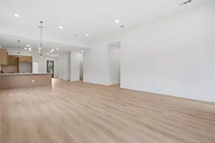2622 Bainbridge Dr, Dallas, TX 75237 - Photo 5