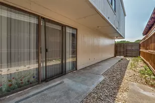 622 W Union Bower Rd, Irving, TX 75061 - Photo 13