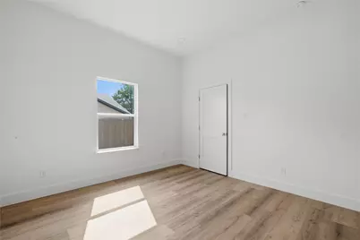 2626 Bainbridge Drive, Dallas, TX 75237 - Photo 21