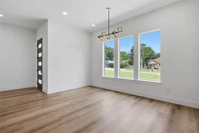 2626 Bainbridge Drive, Dallas, TX 75237 - Photo 9