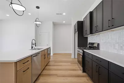 2626 Bainbridge Drive, Dallas, TX 75237 - Photo 7