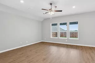 3329 Seaside St, Grand Prairie, TX 76065 - Photo 7
