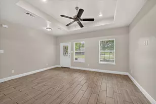 3205 Bois D Arc St, Greenville, TX 75401 - Photo 5
