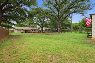 7121 Crabtree Ln, North Richland Hills, TX 76182 - Photo 29