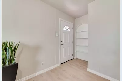5074 Mayfair Street, Fort Worth, TX 76116 - Photo 5