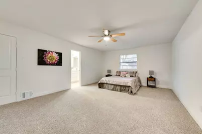 5645 Comer Drive, Fort Worth, TX 76134 - Photo 11