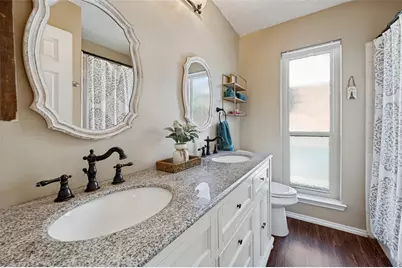 109 Hickory Springs Drive, Euless, TX 76039 - Photo 17