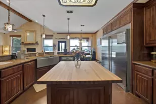 411 N Oak Branch Rd, Waxahachie, TX 75167 - Photo 17