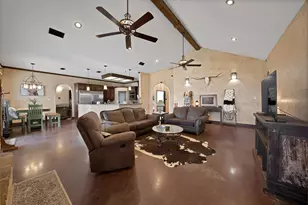 411 N Oak Branch Rd, Waxahachie, TX 75167 - Photo 15