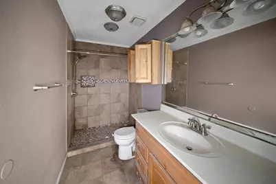 209 Magnolia, Chandler, TX 75758 - Photo 11